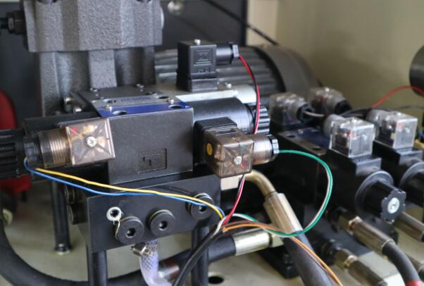 電液伺服萬能試驗機伺服閥內(nèi)部結(jié)構(gòu) 電液伺服萬能試驗機伺服閥內(nèi)部結(jié)構(gòu)